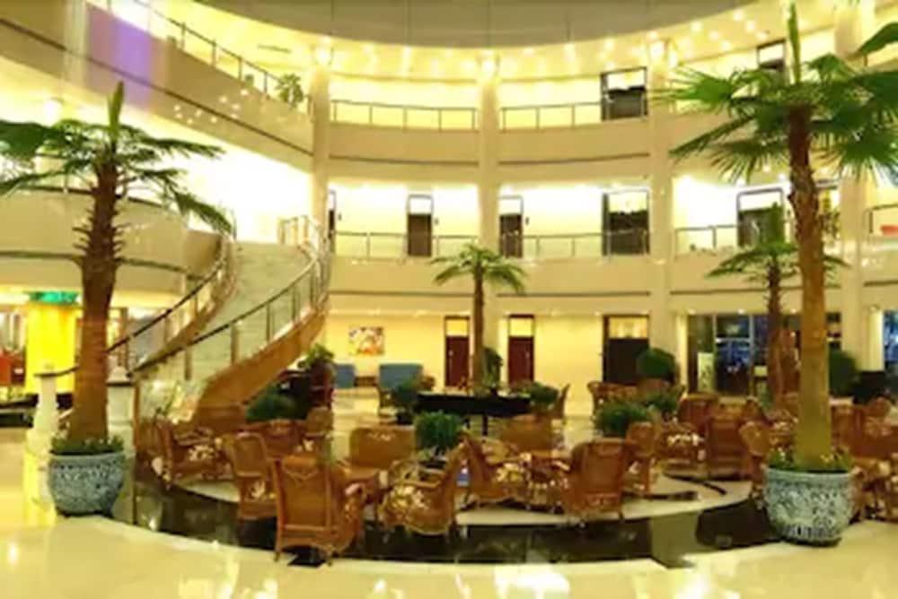 Hongyi Hotel Γουχάν Εξωτερικό φωτογραφία